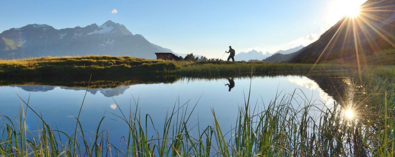 "Quality Hosts Arlberg" Hotel Lux Alpinae ซังคท์อันทอนอัมอาร์ลแบร์ก ภายนอก รูปภาพ